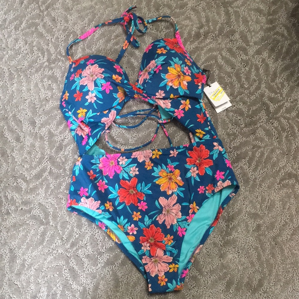 Floral one piece swim suit NWT